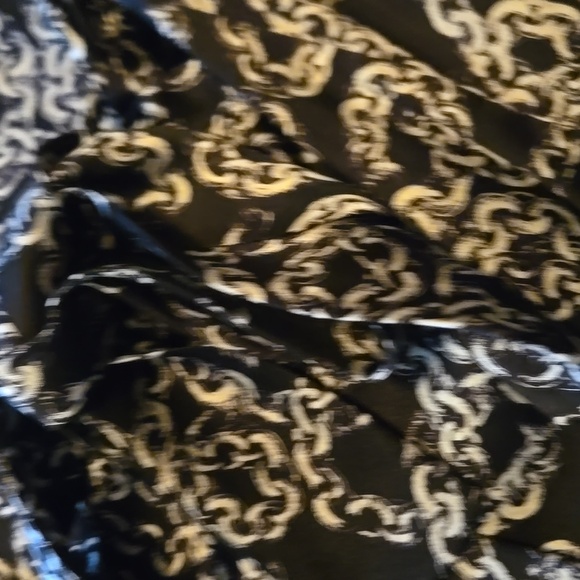 Black and White Chain Pattern Sleeveless Top from Elie Tahari for Nordstrom. - Picture 3 of 3